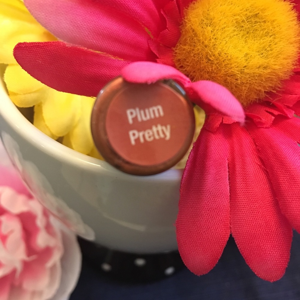 LipSense Plum Pretty